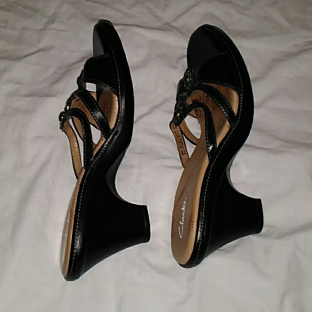 🖤 Clarks🖤 Sandals - Picture 2 of 4